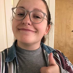 Meet your Posher, Olivia